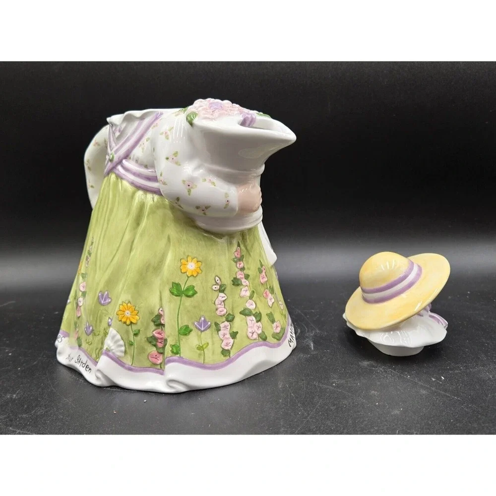 Storybook Village Collection Mary Mary Quite Contrary Tea Set‎ Dept 56 w/ box